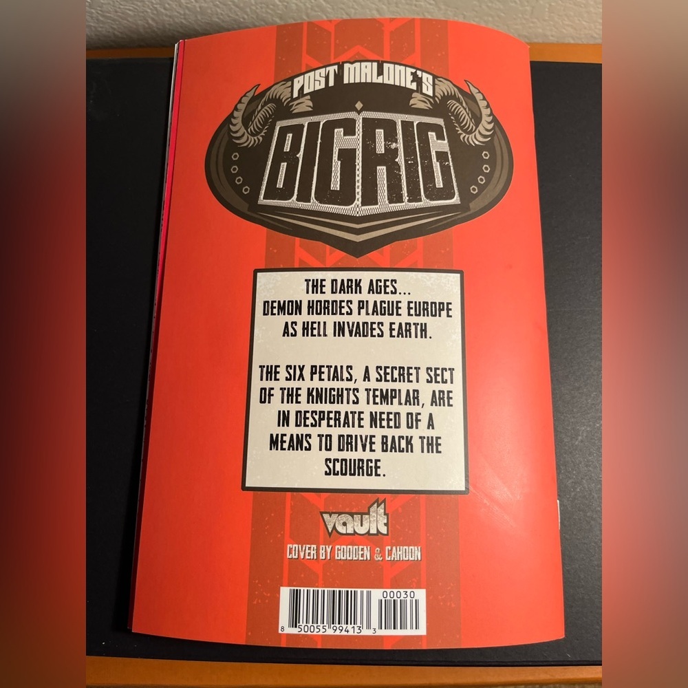 Post Malone Lot - includes a tour book & 2 Canes collaboration cups ! - Picture 10 of 11